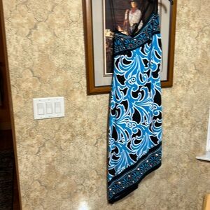 Cache asymmetrical, key hole shoulder dress,